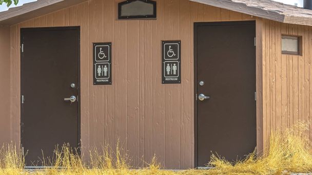 Τουαλέτα με πρόσημο unisex τουαλέτα στο Provo Γιούτα - Φωτογραφία, εικόνα