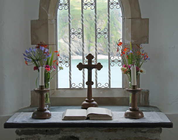 Petit autel en pierre
. - Photo, image