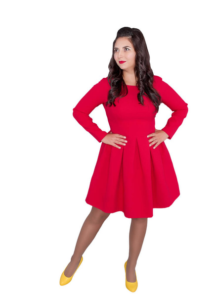 Happy plus rozmiar Kobieta w czerwonej sukience na białym tle piękny - Zdjęcie, obraz