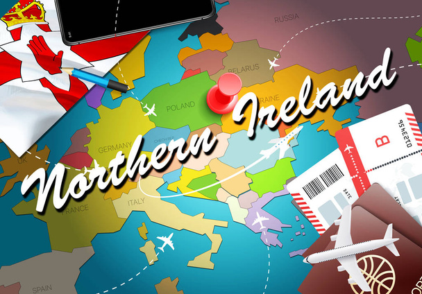 Noord-Ierland reizen concept kaart achtergrond met vliegtuigen, tickets. Bezoek Noord-Ierland reizen en toerisme bestemming concept. De vlag van Noord-Ierland op kaart. Vliegtuigen en vluchten naar Belfast vakantie Derry, Lisbur - Foto, afbeelding