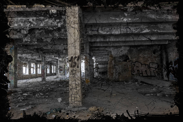 Nowy kalendarz kreatywny na rok do thrash tło zniszczone budynki i graffiti na podstawie komputer gry wojenne z terrorystami. 2015, 2016 - Zdjęcie, obraz