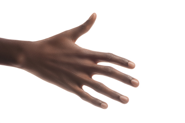 částečný pohled afroamerické muže rukou izolované na bílém - Fotografie, Obrázek