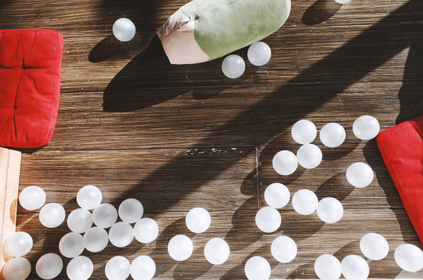 White balls background with sunlight in the morning on wood. - Foto, imagen