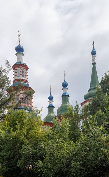 Rusia, Irkutsk. Iglesia de la Erección de la Honorable y Dadora de Vida Cruz del Señor
 - Foto, Imagen