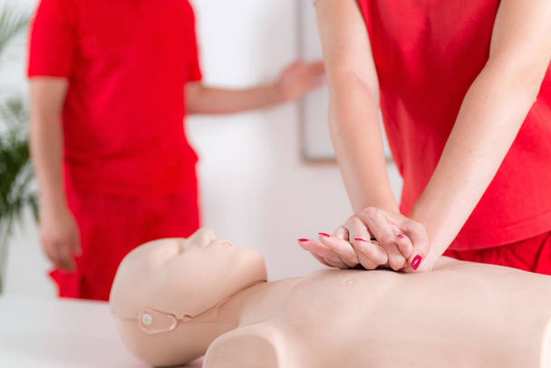 First Aid Training - Cardiopulmonary resuscitation. First aid course. - Foto, imagen