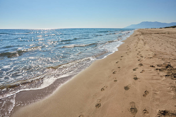 Dunas de arena blanca en la playa de Patara. Provincia de Antalya. Turquía
 - Foto, Imagen
