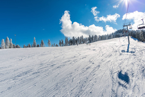 Winter ski resort in Predeal, Clabucet, Romania. - Zdjęcie, obraz