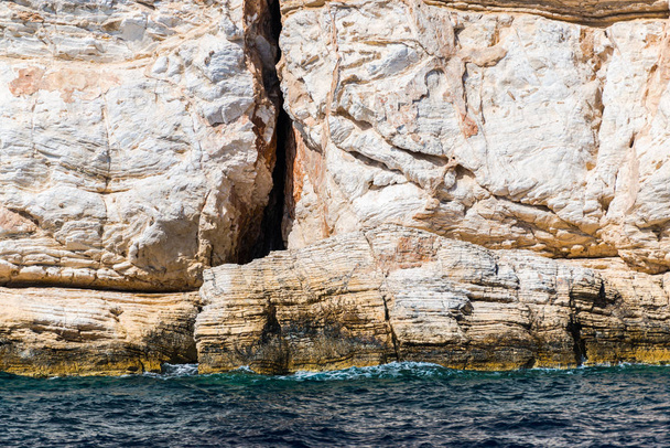 rocky shore in Orosei Gulf, Sardinia - Foto, imagen