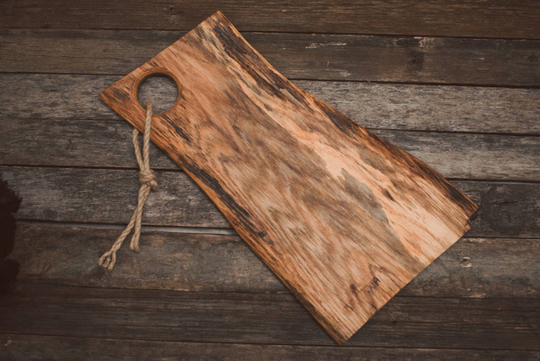 Oak cutting Board on old boards - Valokuva, kuva
