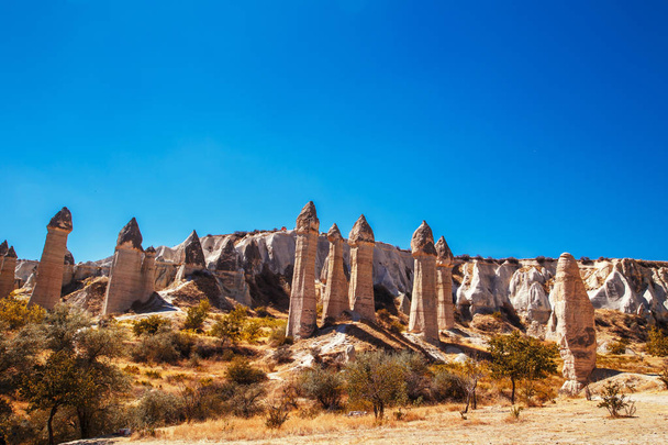 Love Valley in Cappadocia. Amazing mountain landscape in central Turkey. - Foto, afbeelding