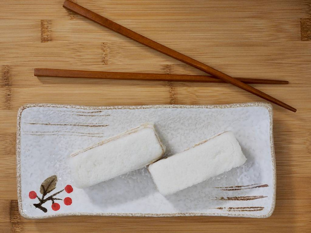 Korealainen ruoka Lumikki Riisi Kakku
  - Valokuva, kuva