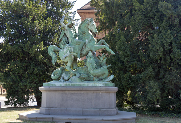 Статуя Святого Георгия и дракона в Загребе
 - Фото, изображение