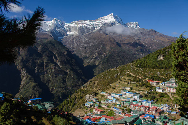 Trekking in Nepal, Himalayas - Photo, image