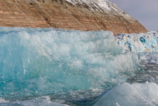 Increíble vista del pedazo de glaciar
 - Foto, Imagen