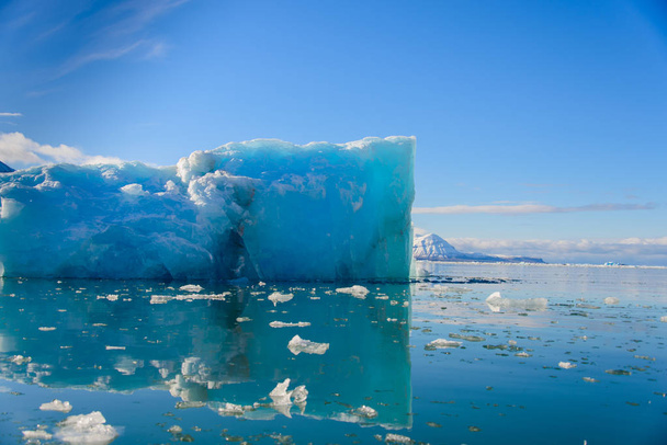 Csodálatos kilátás nyílik a gleccser darab - Fotó, kép