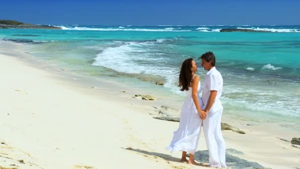 paar verliefd op paradise island - Video