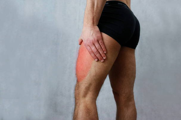 Pijn Musculus quadriceps femoris dij pijn benen passen spier - Foto, afbeelding