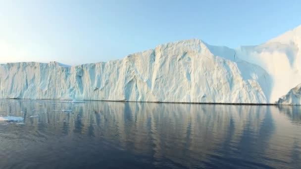 Ledovce v Severním ledovém oceánu v Severní pól v Grónsku - Záběry, video