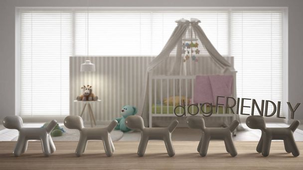 Holztischplatte oder Regal mit stilisierten Hunden, hundefreundliches Konzept, Liebe zu Tieren, tiergerechtes Zuhause, modernes Kinderzimmer mit Baldachinwiege, cooles Interieur - Foto, Bild