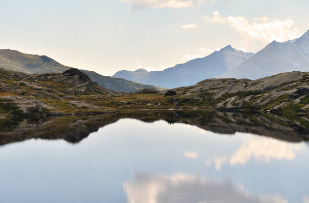 The White Lake a 2000 metri di altitudine, Vanoise National Park, Francia
 - Foto, immagini