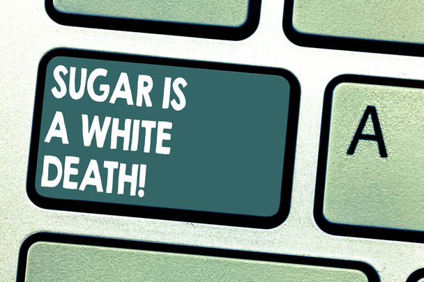 概念的な手書きの砂糖は白死を示します。ビジネス写真展示甘味と危険な糖尿病アラートの不健康な食品のキーボードのキー メッセージをアイデアのコンピューターを作成する意図は、します。. - 写真・画像