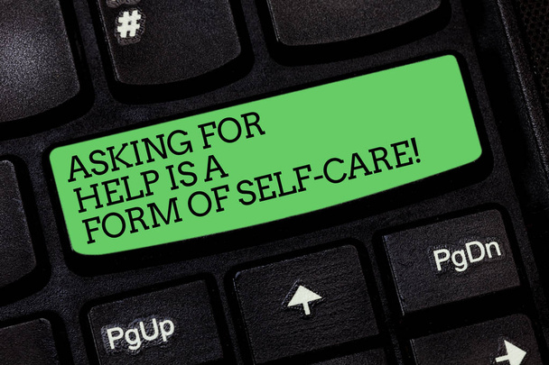 Text schreiben und um Hilfe bitten ist eine Form der Selbstpflege. Business-Konzept für offen sein, um Unterstützung in anderen Tastatur Schlüssel Absicht, Computer-Nachricht Drücken der Tastatur Idee zu erstellen fragen. - Foto, Bild