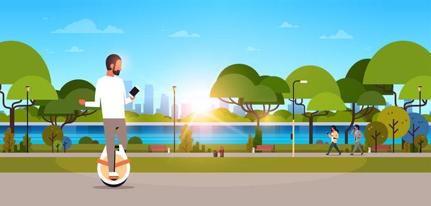 człowiek jeździć elektryczne mono koła za pomocą smartphone facet nowoczesnego transportu osobistego zewnątrz natury city park miejski gród zachód poziome transparent tło płaskie - Wektor, obraz