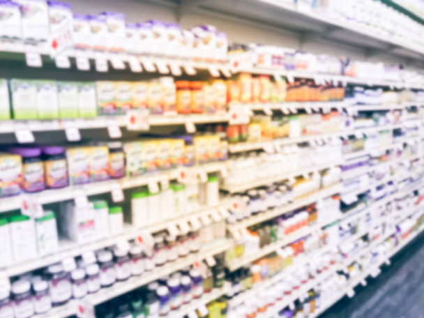 Θολή αφηρημένη ποικιλία προϊόντων συμπλήρωμα βιταμινών και στην επίδειξη στο κατάστημα παντοπωλείων στο Τέξας, Αμερική - Φωτογραφία, εικόνα