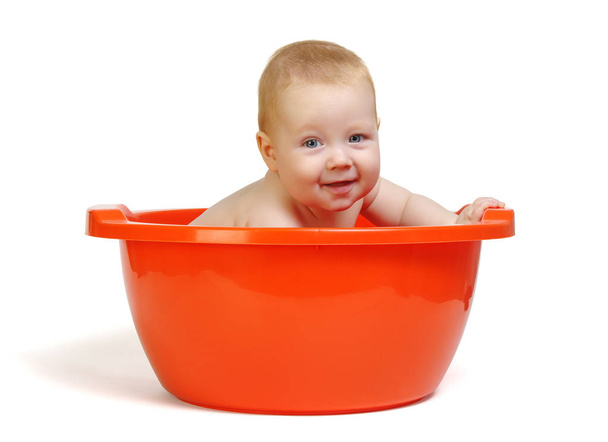 Bebê bonito na banheira
 - Foto, Imagem