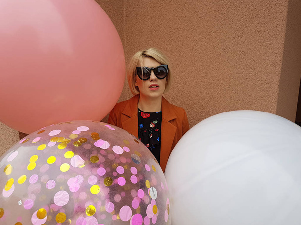 Young fashion happy blonde woman with baloons ,fashion photo, instagram filter - Φωτογραφία, εικόνα