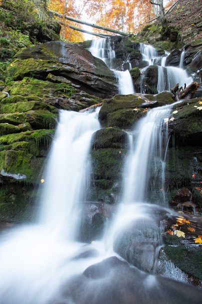 водопад, осень, красивый водопад, пейзаж
 - Фото, изображение