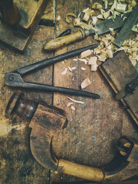 old tools for traditional wooden art work - Valokuva, kuva