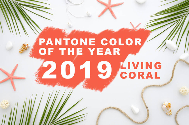 Inscriptie levende Pantone-kleur van het jaar 2019 levend koraal 16-1546. Lente zomer 2019 modieuze pantone-kleur van 2019 seizoen lente-zomer. - Foto, afbeelding
