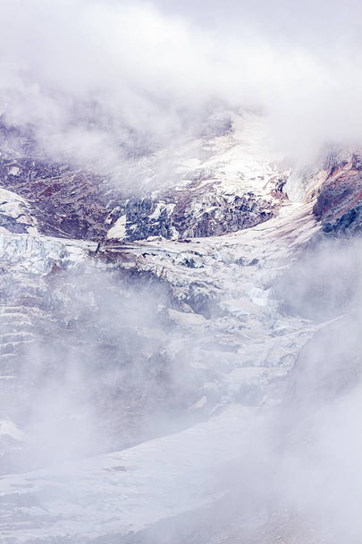 layers of white and purple texture created by glaciers and stone - Fotografie, Obrázek