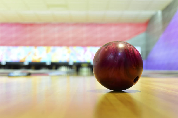 Close up view of bowling ball - Foto, afbeelding