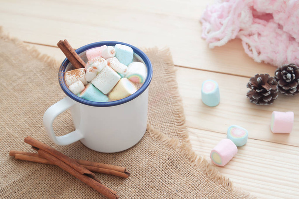 Horká čokoláda s marshmallows, Pastel pít. Zimní  - Fotografie, Obrázek