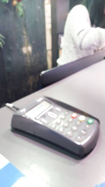 ぼやけクレジット カード マシン現代銀行ターミナル店 - 写真・画像