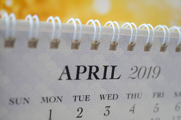 Fechar calendário de abril 2019
 - Foto, Imagem