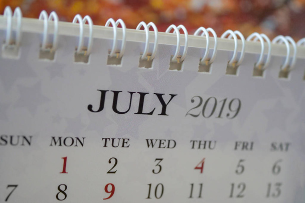 2019年 7 月のカレンダーを閉じる - 写真・画像