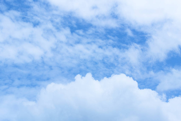  Blue sky, white surface of the abstract background on the surface. - Photo, Image