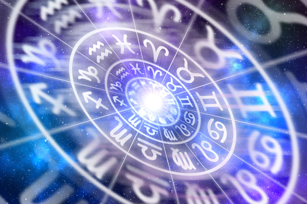 Segni zodiacali all'interno del cerchio dell'oroscopo - concetto di astrologia e oroscopi
 - Foto, immagini