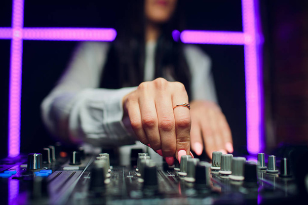 DJ playing music mixer closeup - Foto, imagen