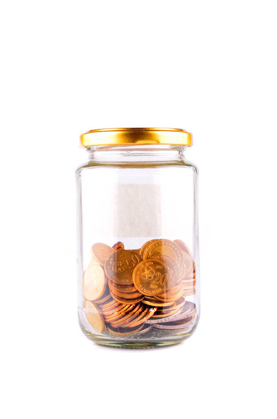 Tarro con monedas, dinero aislado en blanco
 - Foto, Imagen