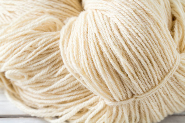 natural white wool yarn close up - Foto, Bild