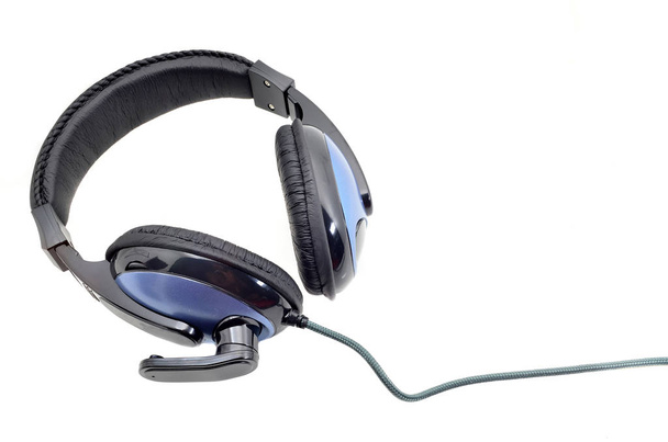 Ακουστικά που απομονώνονται σε λευκό φόντο - Φωτογραφία, εικόνα
