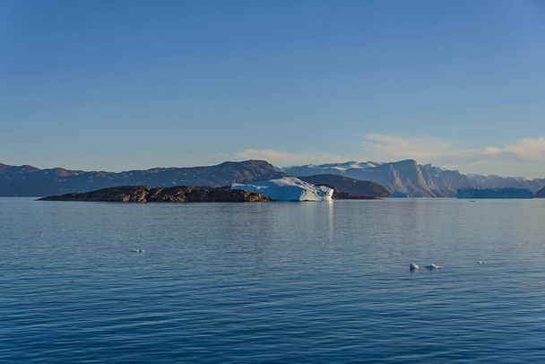 グリーンランドの氷山の美しい景色 - 写真・画像