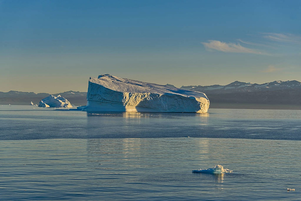 グリーンランドの氷山の美しい景色 - 写真・画像