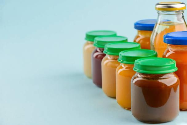 Jarred baby food and juice - Фото, изображение