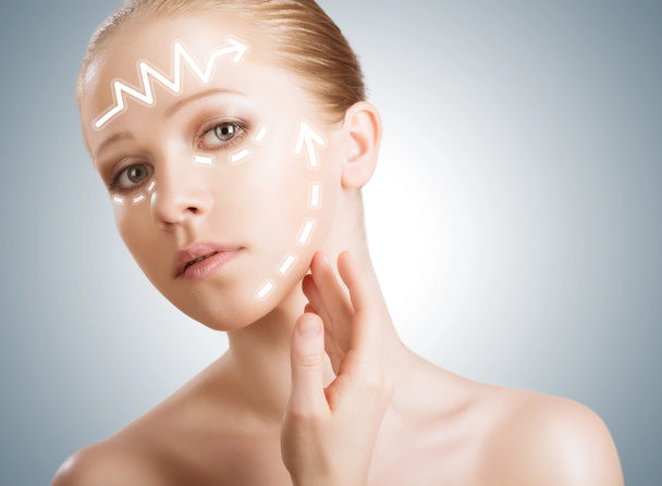Konzept Hautpflege. Haut der Schönheit Frau mit Facelift, Kunststoff-Su - Foto, Bild