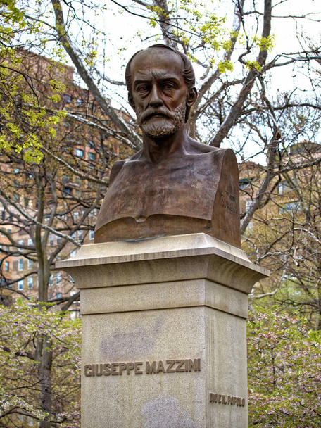 бронзові портрет бюст італійський Патріот Джузеппе Мацціні статуя Центрального парку Manhattan Нью-Йорку - Фото, зображення
